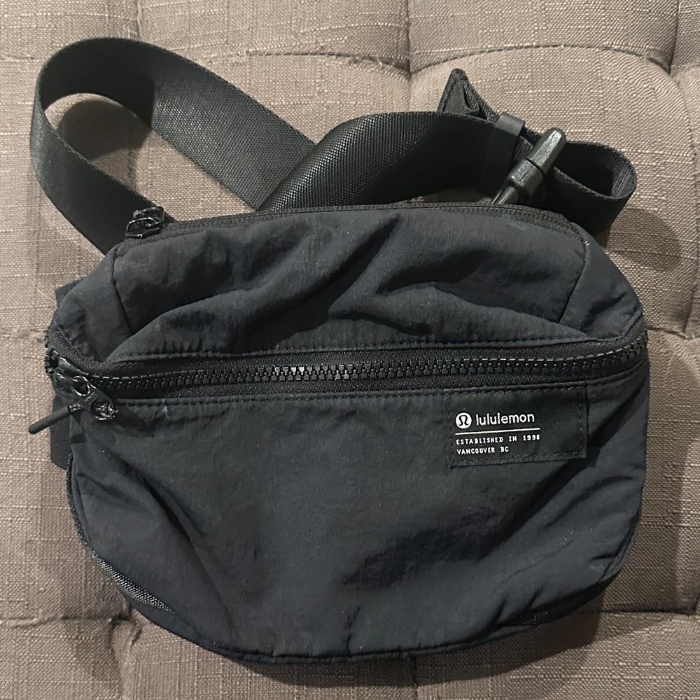 lululemon athletica Charcoal Belt Bag